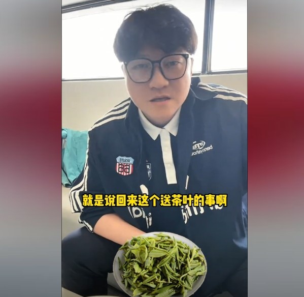 趙鵬：不太清楚賈秀全要球員買茶葉的段子，但這在現(xiàn)實中也正常