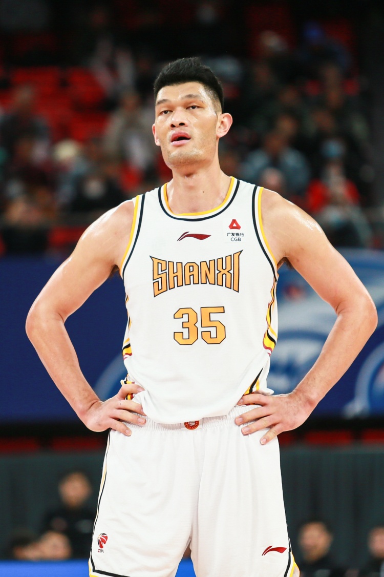 手感不佳！葛昭寶全場8投1中得到2分2籃板2助攻