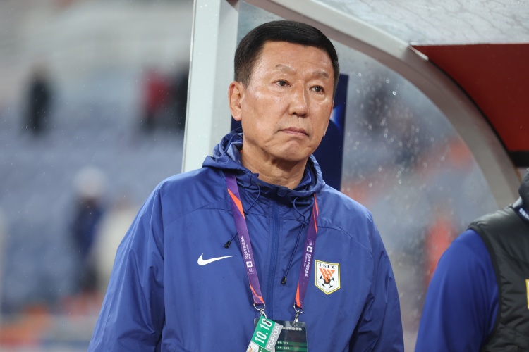 崔康熙：間歇期被抽調(diào)了很多球員訓(xùn)練受影響，國腳每人狀態(tài)不同