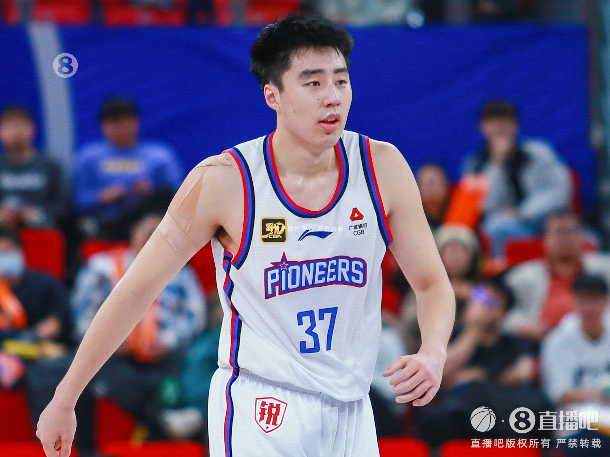 無奈最后6犯離場！杜伯超20中10&三分8中3空砍24分4板2帽