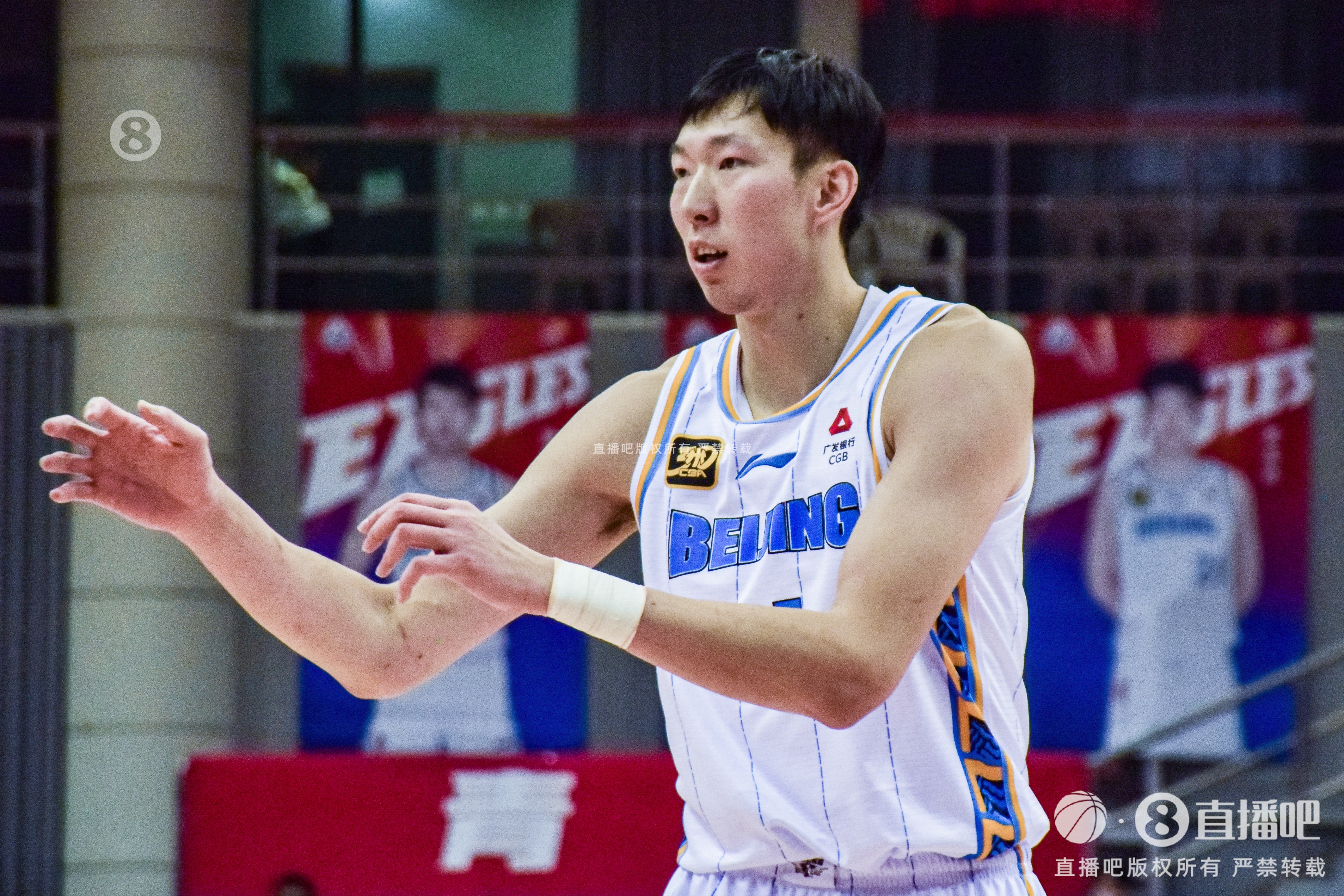 高效且全面！周琦全場11投7中 拿下17分14籃板1搶斷2蓋帽