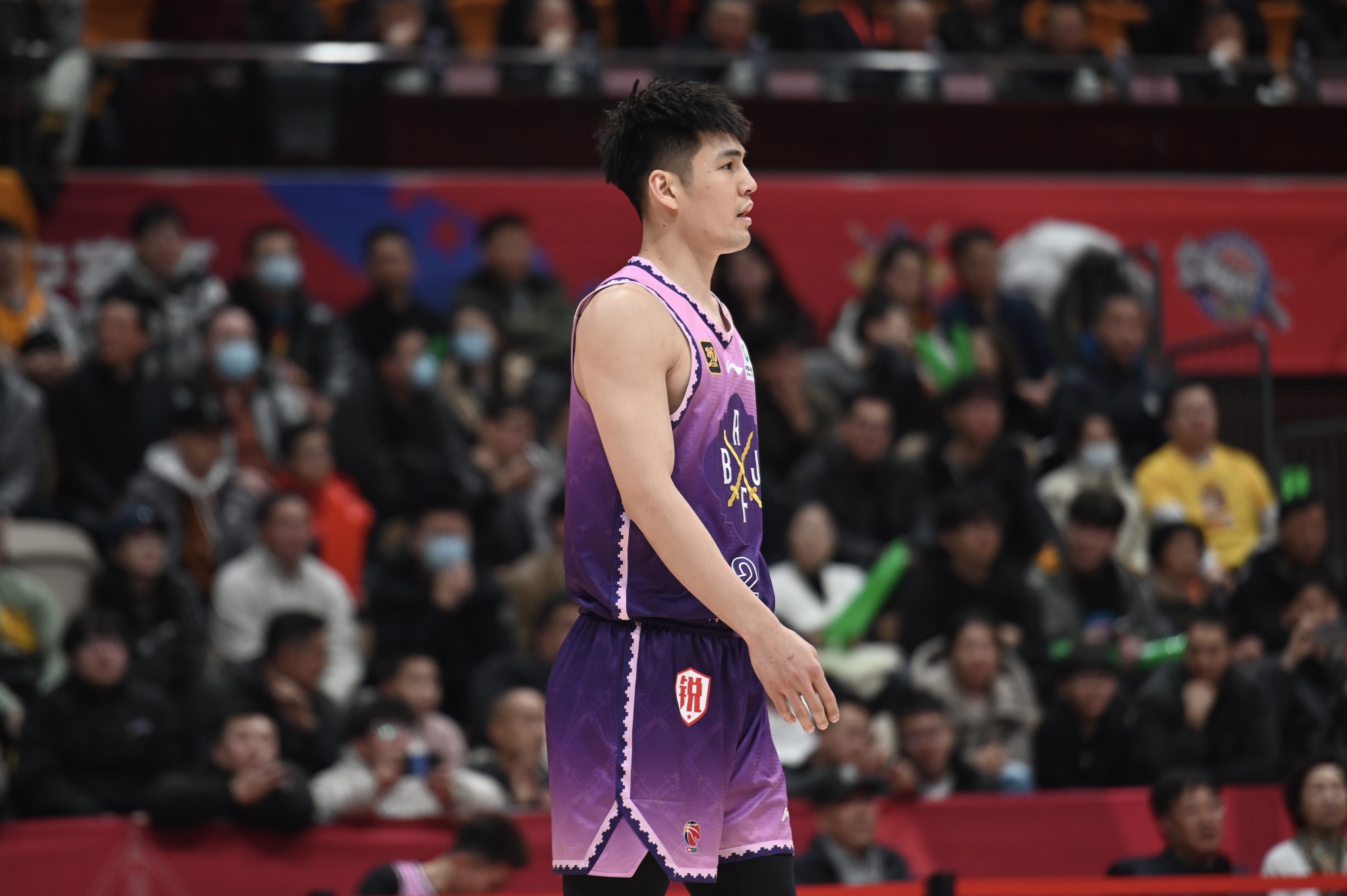 表現(xiàn)可以！陳國豪8中5拿到13分3板1斷